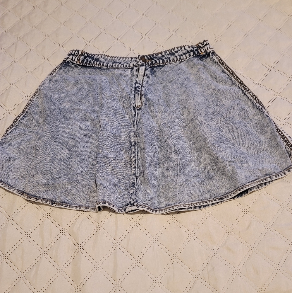 Junior Skirt Gently Worn size 16